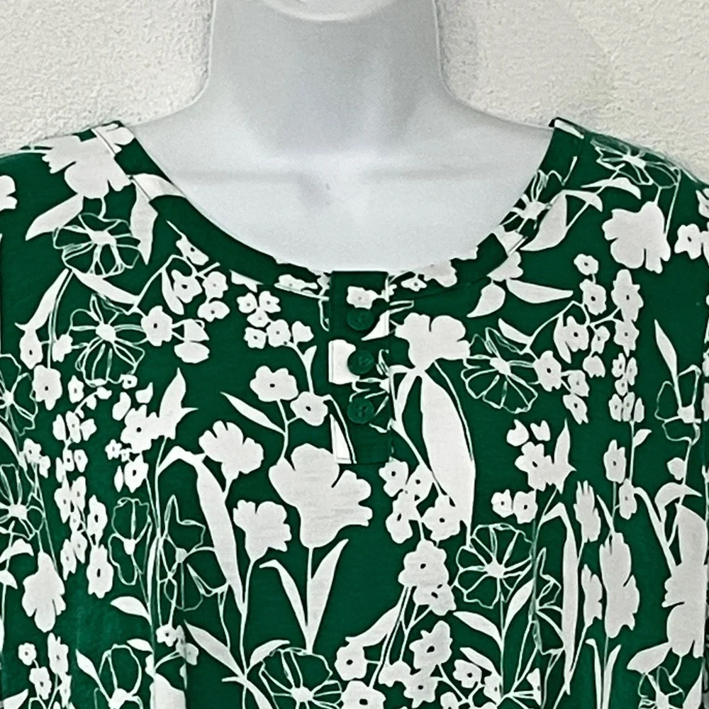 Liz Claiborne Sleeveless Top Size XXL - Picture 3 of 5